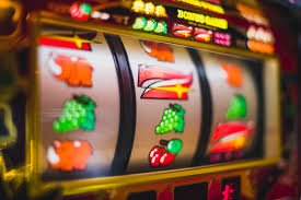 eleksistoto mobile app interface showing sportsbook and live casino options